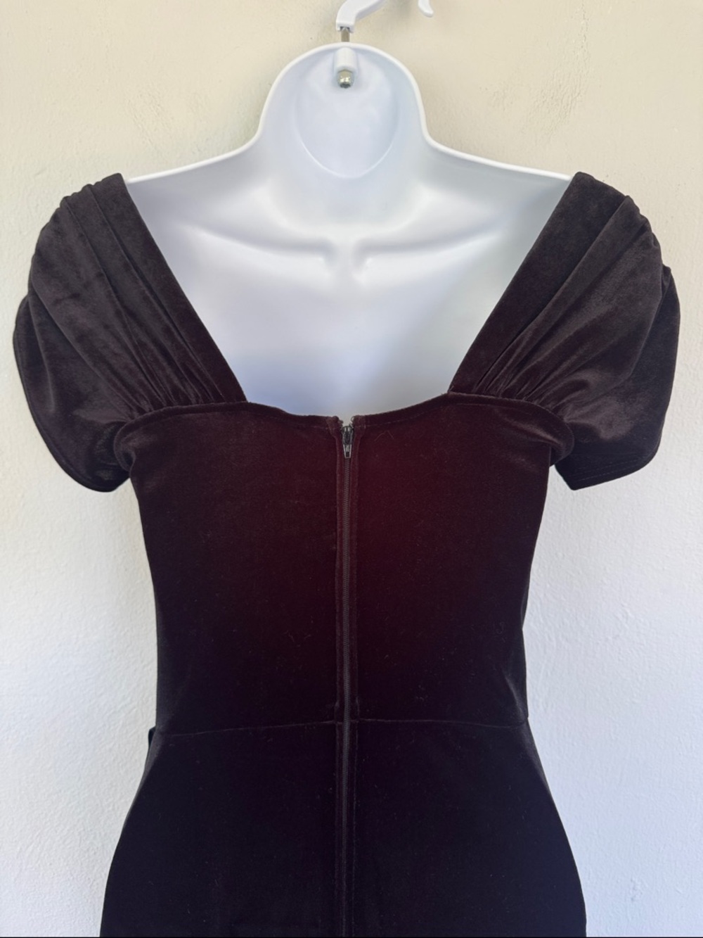 Stop Staring! Black Wiggle Dress Size M Retro Pinup Sweetheart Neckline - Picture 10 of 14